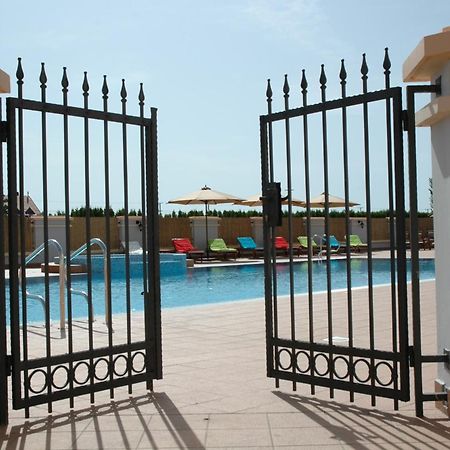 Hotel Prezident Palić エクステリア 写真