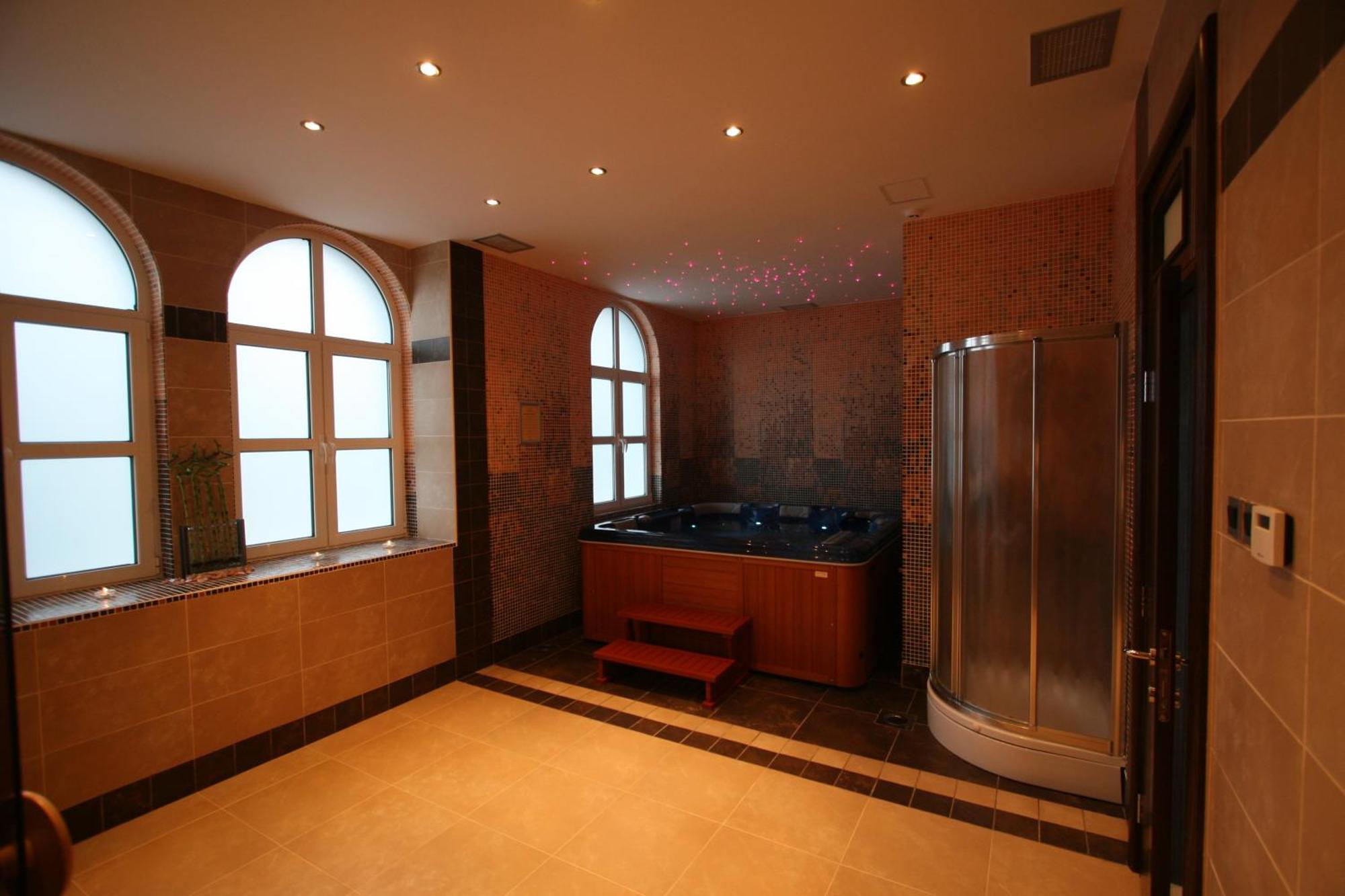 Hotel Prezident Palić エクステリア 写真