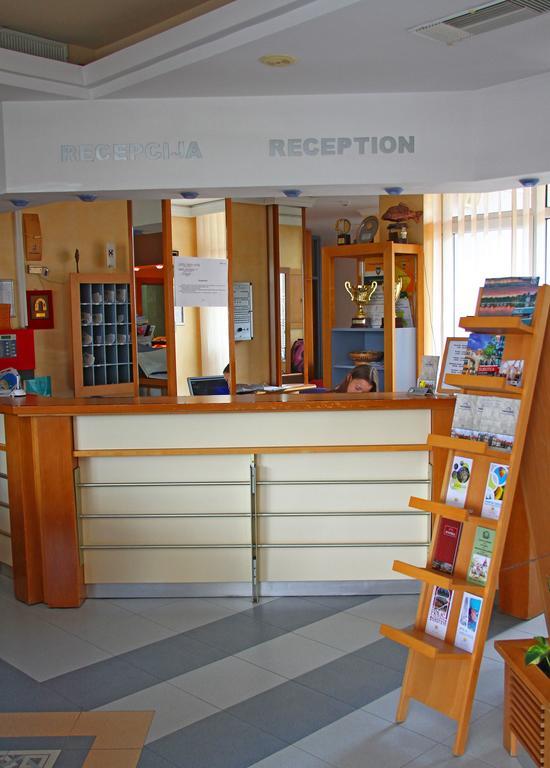 Hotel Prezident Palić エクステリア 写真