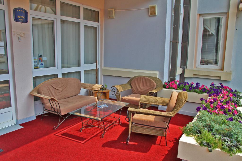 Hotel Prezident Palić エクステリア 写真