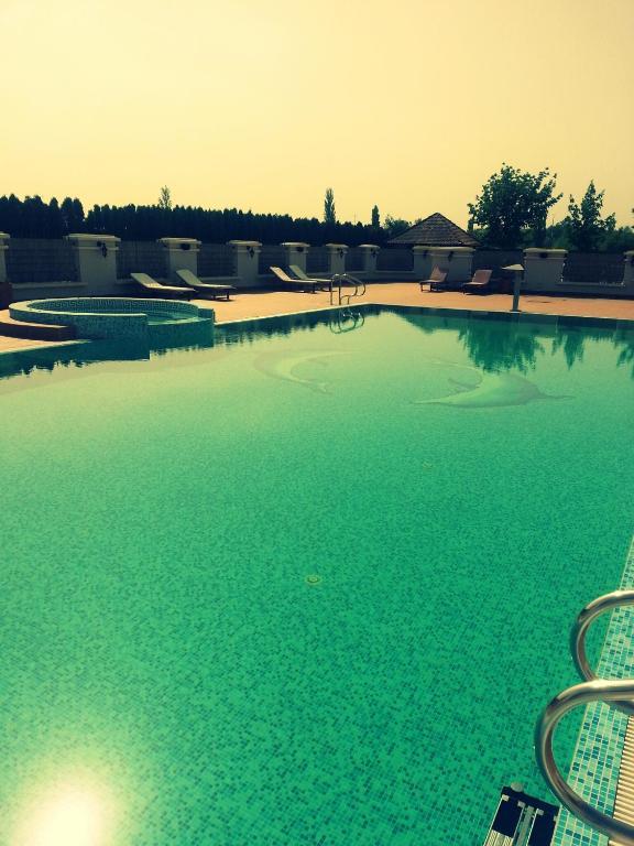 Hotel Prezident Palić エクステリア 写真