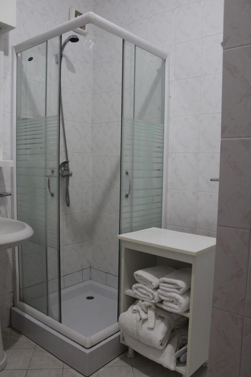 Hotel Prezident Palić エクステリア 写真